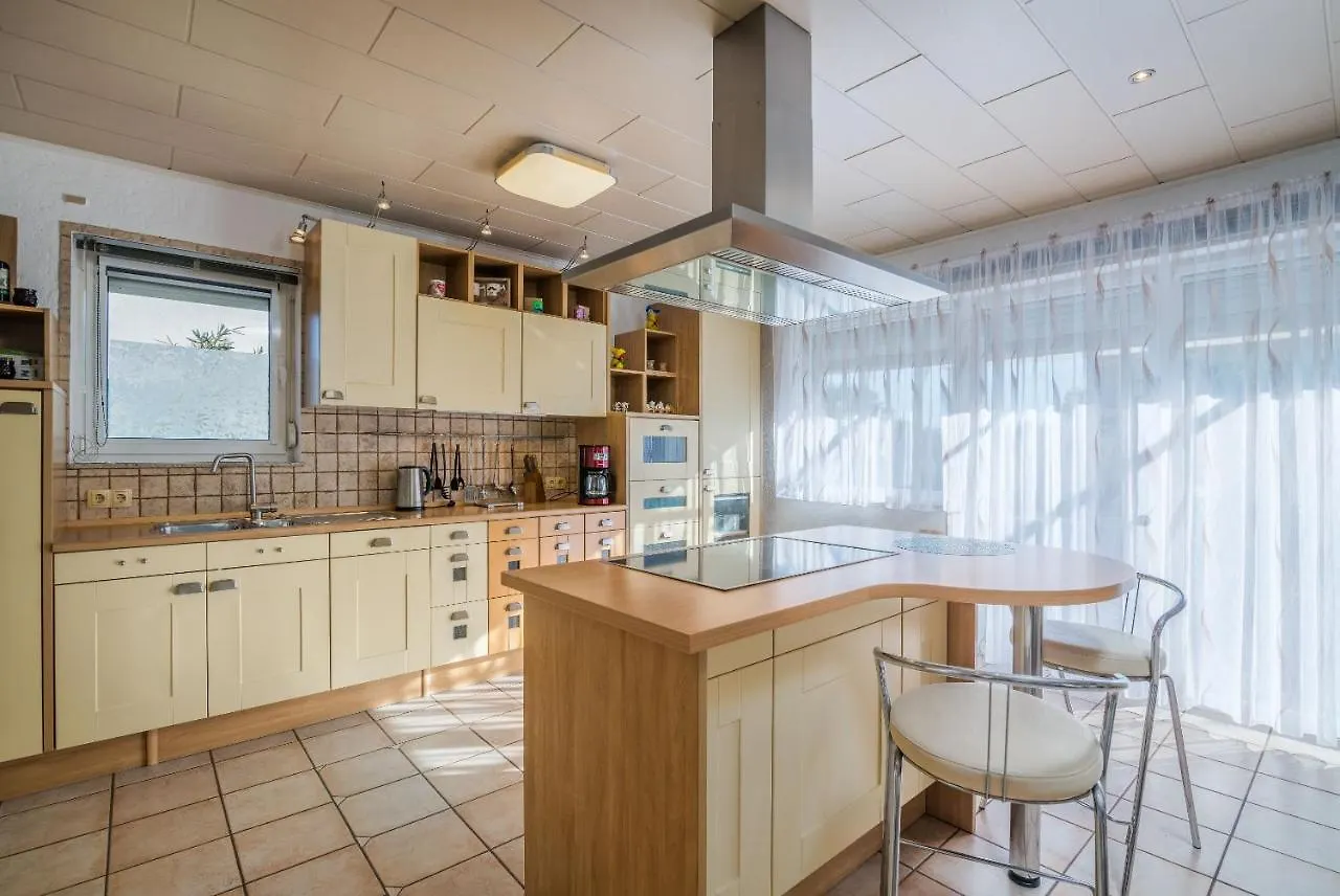 Holiday House Nika With Pool And Jacuzzi Linardići Semesterbostad