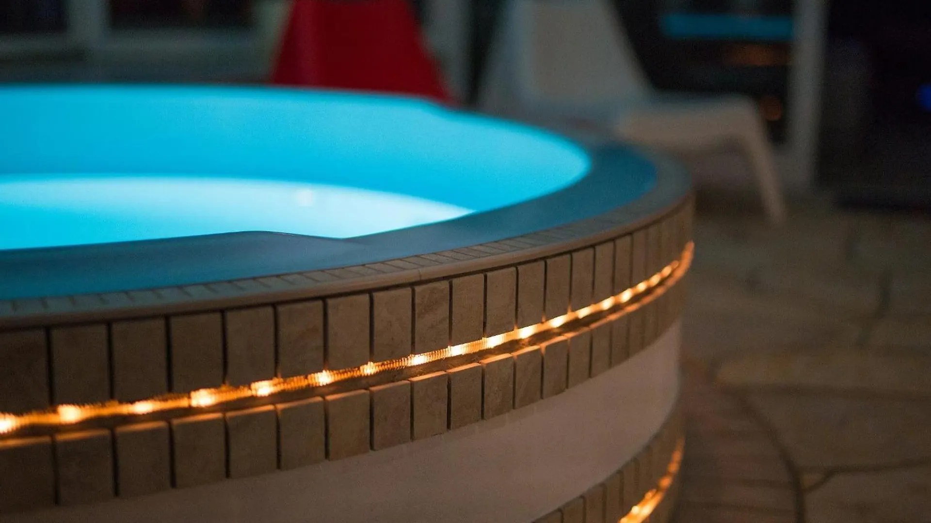 Semesterbostad Holiday House Nika With Pool And Jacuzzi Linardići Kroatien